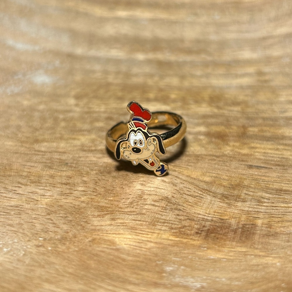 Vintage Goofy Gold Tone Ring